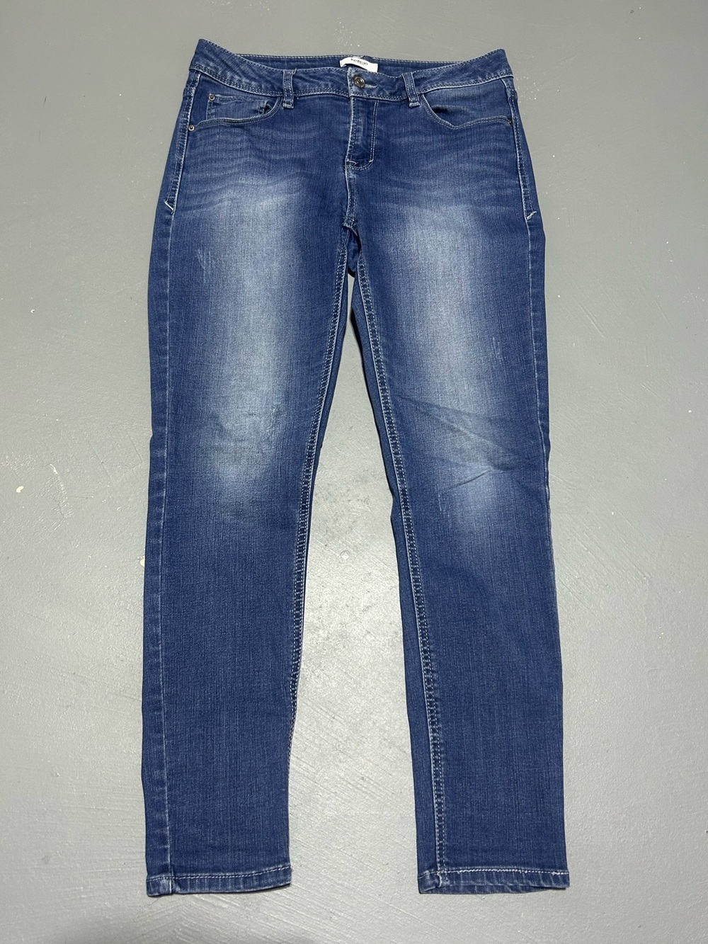 Kensie Jeans Effortless Ankle Mid Rise Denim Jeans (Women’s Size 8 / 29)